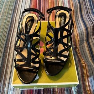 Naturalized dress shoes